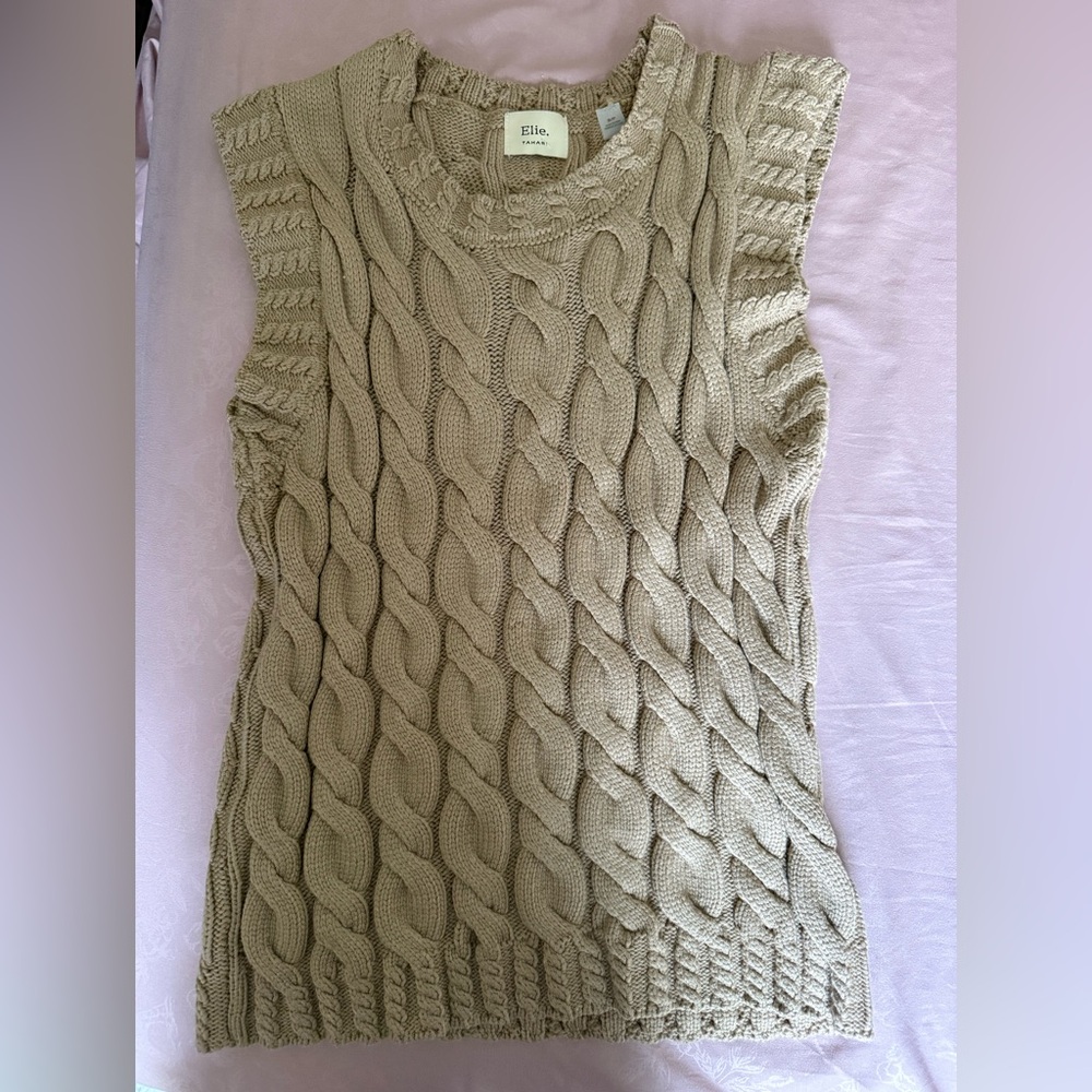Cable Knit Sleeveless Sweater in Beige
